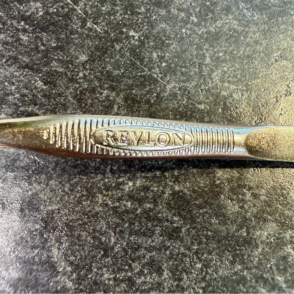 Vintage Revlon Slant Tip Stainless Tweezers 3" - Picture 4 of 5